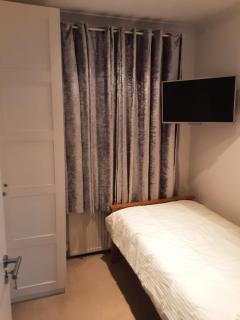 Mirandas Place - Gillingham - 9