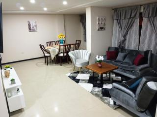 Departamento Grande con Jacuzzi - Cuenca - 0
