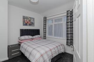 The house - Barking - 5