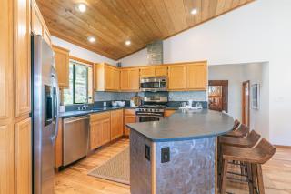 Goldmine - Luxury Northstar 4BR- Shuttle to Slopes- Gym Access- Pet Friendly - Truckee - 2