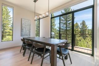 Larkspur Luxe at Northstar- 4 BR with Pool, Gym, Access - Walk to Village, Private Hot Tub - Truckee - 1