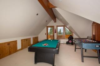 Look Out Lodge - On North Shore w Lake View, Hot Tub, Pool Table and Pet Friendly - Kings Beach - 2