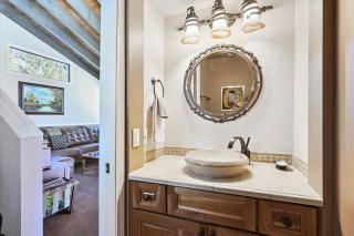 On the Edge at Alpine Meadows - Fireplace- Mountain Views- Great Location! Shuttle Service! - 4