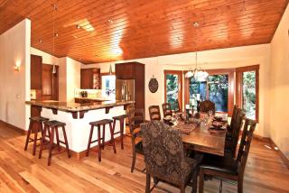 Rooney Ridge - Luxury 2600 Sq Ft, Cozy Fireplace, Family Room, Ping Pong Table! - Carnelian Bay - 5