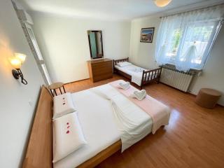 Apartment in Croatia near Adriatic Coast - Jadranovo - 4