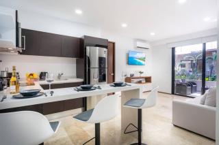 Amazing and spacious 1BR Apt Rooftop Pool 112B 600mb WiFi - 7