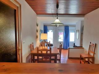 Apartamento Excelente en Primera Línea de Mar en Sant Carles, Llançà - ES-170-73 - Llança - 6