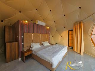RUM RANIA LUXURU CAMP & Bubbles Hotel - 2