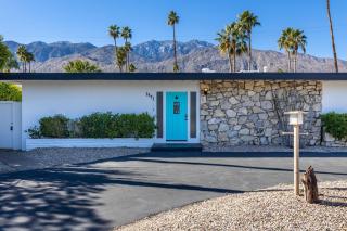 Chi Chi House by ACME House Company - Palm Springs - 2