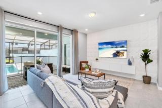 5 Bed in Windsor Island Resort townhouse - 3