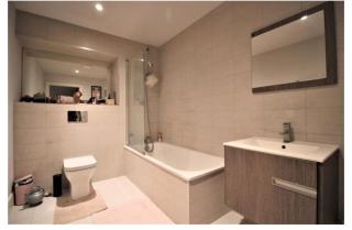 Rent Luxuri - Luxury 2 bed Apartment - Leicester - 2