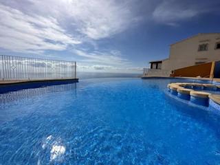 Two Bedroom apartment with breath-taking views - 2