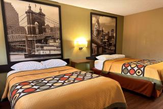 Super 8 by Wyndham Cincinnati-Springdale OH - Springdale - 2