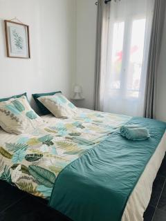 *Secret Sand* Cheerfull Town beach house villa - Orient Bay - 1