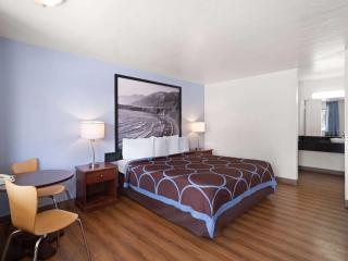 Super 8 by Wyndham Dunnigan - Dunnigan - 2