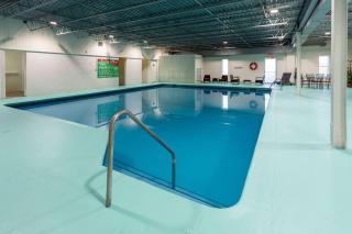 Travelodge by Wyndham Amherst - Amherst - 2