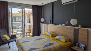 Luxury 2-Bedroom Apt. with Seaview - 4