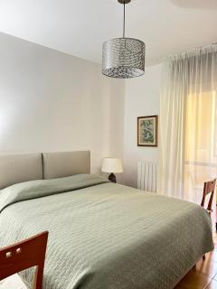 Casa vacanze 1702, con la camera matrimoniale con il bagno privato e un soggiorno comune - Mailand - 0