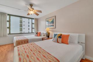 Deluxe Condo with Recreation Deck View, Free parking & WiFi - Honolulu - 9