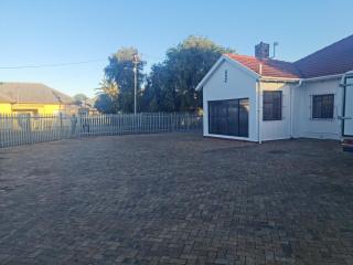 HASATE GUEST HOUSE 13 LOUWVILLE STREET BELLIVILLE Cape Town south Africa - Città del Capo - 3