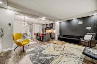 Modern Family Friendly 4BR Home Away From Home - Milton - 3