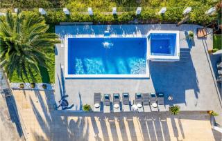 4 Bedroom Stunning Home In Sukosan - 8