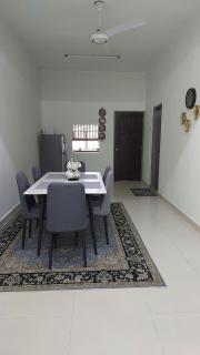 Azzalia Homestay Karak Bentong with 4 Rooms 3 Aircond NJOI - Karak - 3