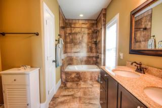 Luxury Townhouse w/ Golf Cart & Private Elevator - 3