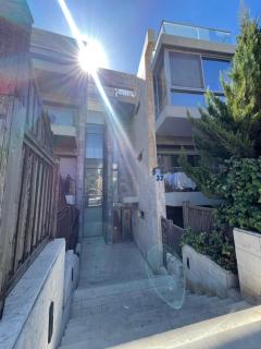 Abdoun Falls Luxury Apartment - Amman - 1