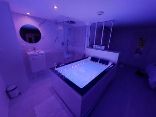 love room white - les delices rooms - Angers - 0