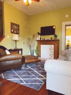 JW's LOFT - Pet Fee Additional Charge - Lexington - 0