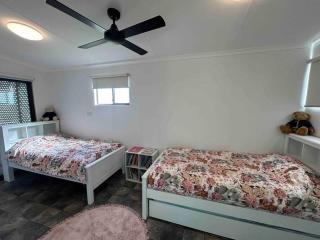 Milk Wharf Cottage - Wallis Lake - Forster - 3