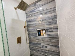 Modern Island Serenity!-Pet-Friendly villa - Hilton Head Island - 3