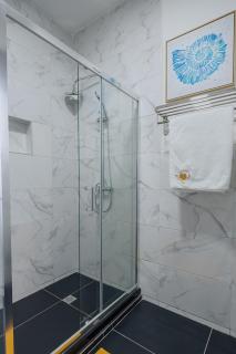 The Avery Apartments at Odomaa Place B, East Airport - Accra - 6
