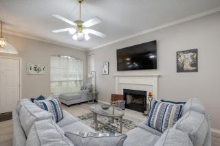 Spacious Brick House 3BR 2BA A+ - Denton - 3