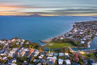 Waterfront retreat - Seaview - Auckland - 7