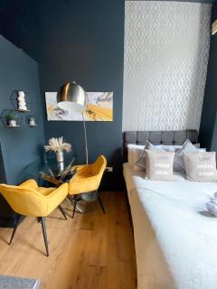 Holland Road Stays - London - 3