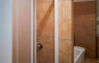 2 Bedroom Beautiful Apartment In Stresa - Stresa - 7