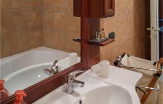 2 Bedroom Beautiful Apartment In Stresa - Stresa - 5