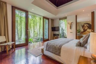 Eshara 21 our Luxury 5BR Villa Escape and huge pool Oberoi Beach - Seminyak - 5