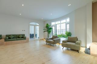 La Maison Resort - 1