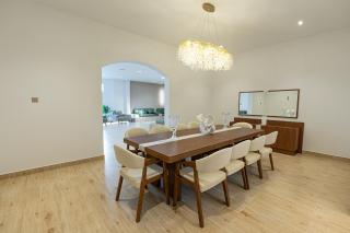 La Maison Resort - 8