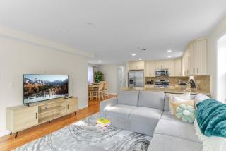 Cozy 3BR Newark Apt with Easy Access to NYC and Seton Hall - Newark - 0