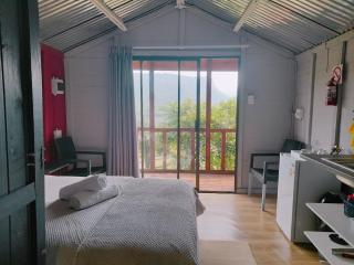 Entendeni Lodge SelfCatering - Inanda - 4