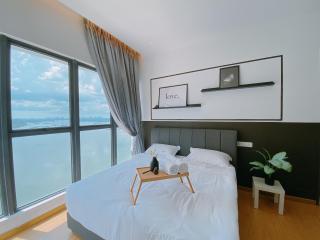 Seafront Country Garden Danga Bay by Lions Bay - 5