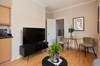 The Leyton Midland Crib - Cozy 2BDR Flat with Study Room + Garden - 3