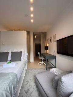 Quiet and sunny studio in absolut city center - Düsseldorf - 9