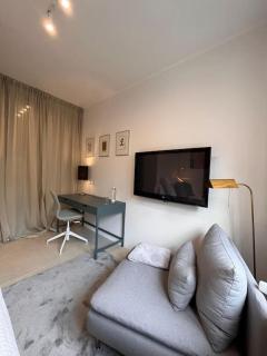 Quiet and sunny studio in absolut city center - Düsseldorf - 4