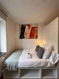 Quiet and sunny studio in absolut city center - Düsseldorf - 5