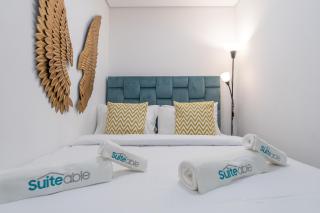 Modern Comfort in a Spacious Apartment - Suiteable - Dubai - 2